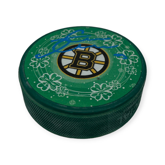 Zdeno Chara Boston Bruins Autographed Green Hockey Puck NEP