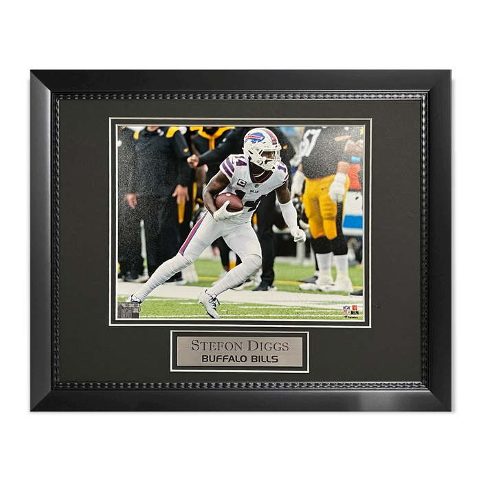 Stefon Diggs Unsigned Photograph Framed to 11x14