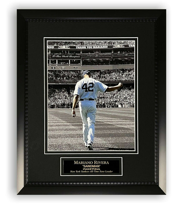 Mariano Rivera Unsigned Photo Framed to 11x14
