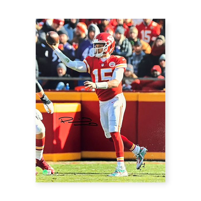 Patrick Mahomes Kansas City Chiefs Autographed 16x20 Photo BAS