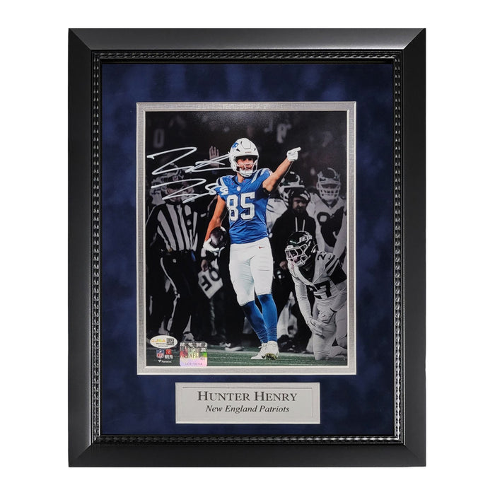 Hunter Henry New England Patriots Autographed 8x10 Photo Framed to 11x14 Fanatics JSA