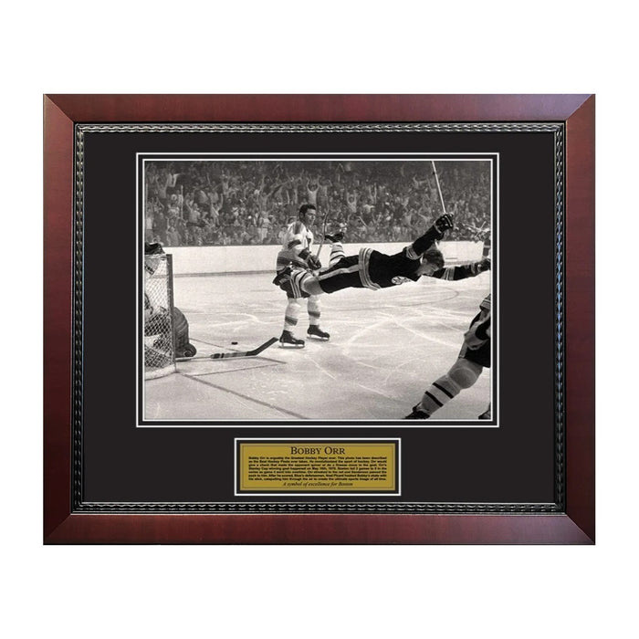 Bobby Orr Boston Bruins Unsigned Photograph Framed to 16x20
