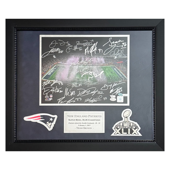 New England Patriots Super Bowl XLIX Team Autographed 11x14 Photo Framed to 16x20 JSA
