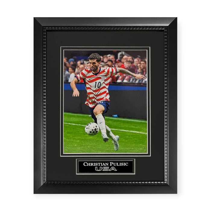 Christian Pulisic USA Unsigned Photograph Framed to 11x14