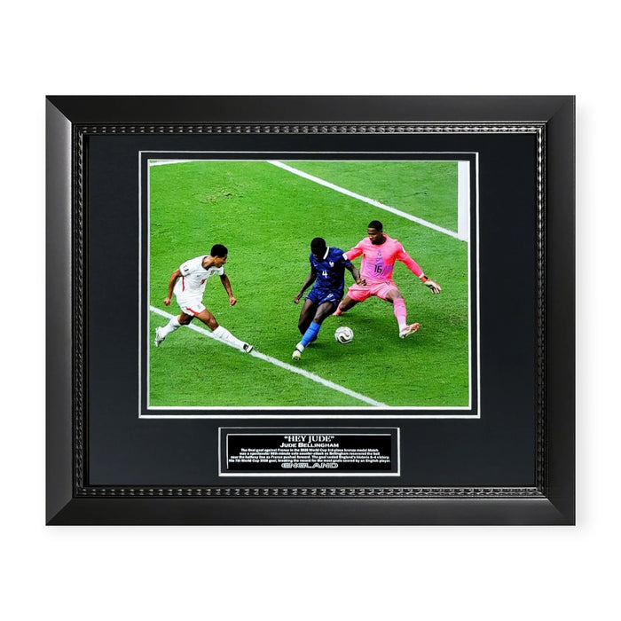 Jude Bellingham England Unsigned Photograph Framed to 11x14