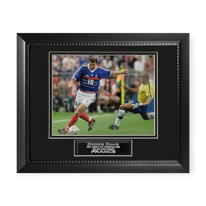 Zinedine Zidane France Unsigned Photograph Framed to 11x14