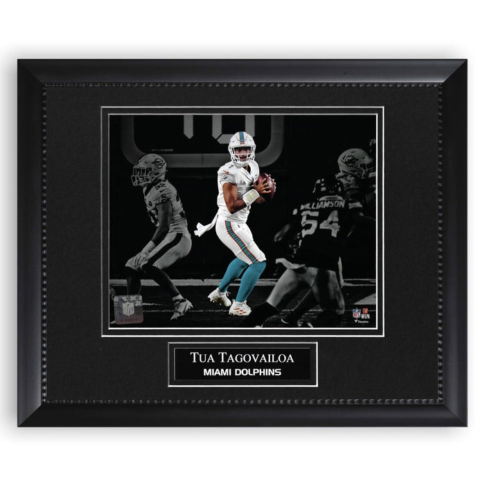 Tua Tagovailoa Unsigned Photo Framed to 11x14