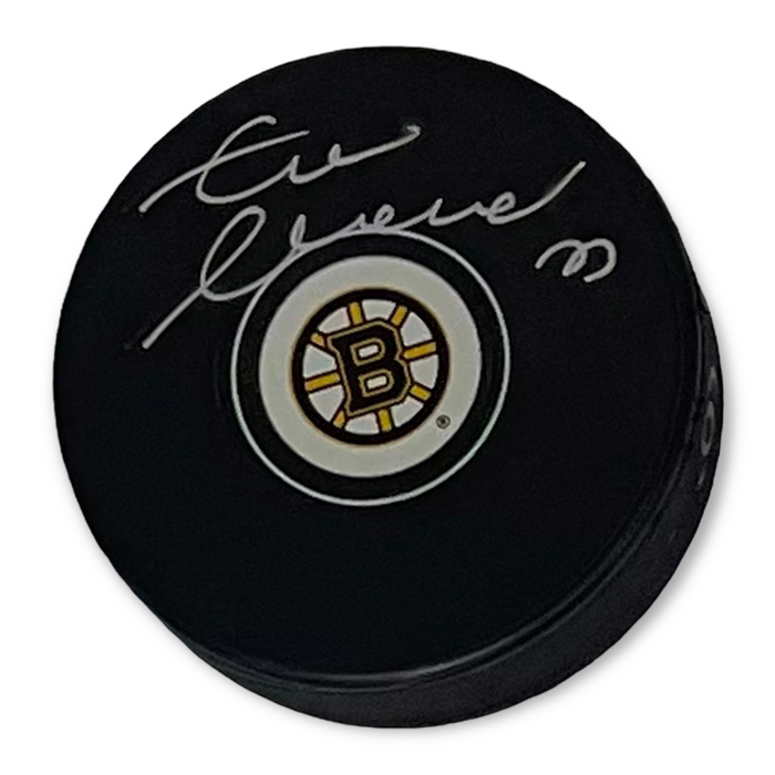 Zdeno Chara Boston Bruins Autographed Hockey Puck NEP