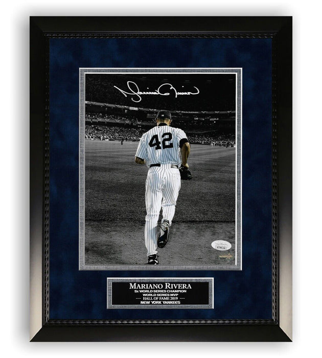 Mariano Rivera New York Yankees Autographed 8x10 Photo Framed to 11x14 JSA