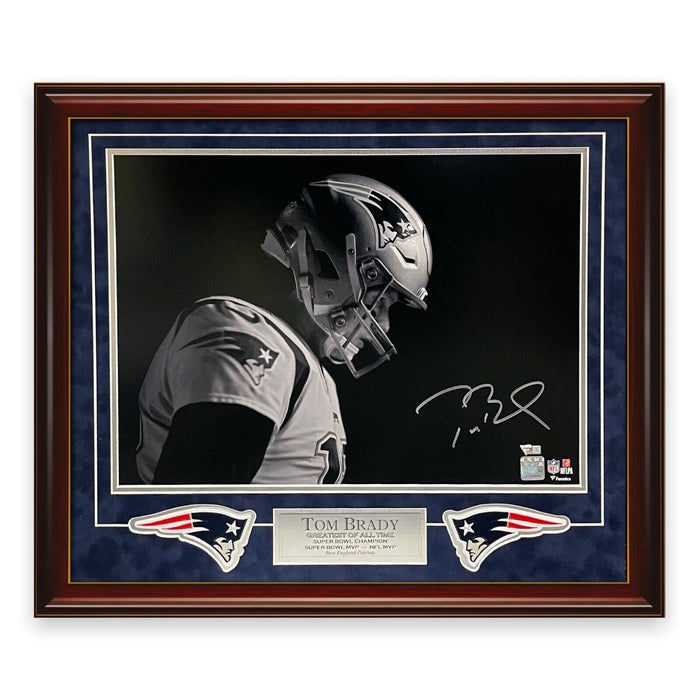 Tom Brady New England Patriots Autographed 16x20 Photo Framed To 23x27 Fanatics