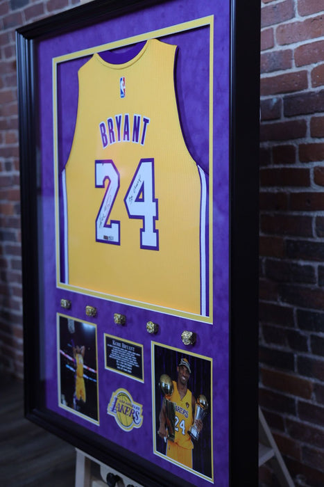 Kobe Bryant Autographed Los Angeles Lakers Purple Jersey Inscribed 81 Pts  Framed